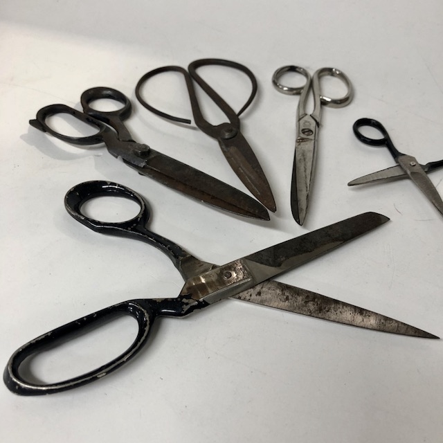 SCISSOR, Vintage Dress Making Styles